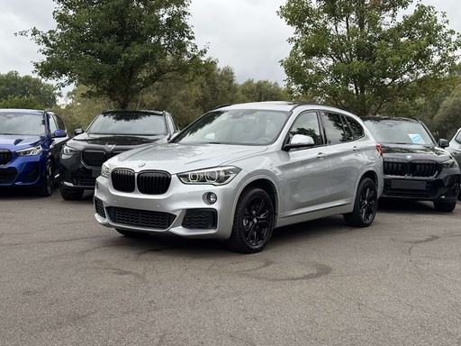 BMW X1 sDrive18dA M Sport / PANO / LEDER / HUD / KEYL / CAM / PDC / NAVI PROF