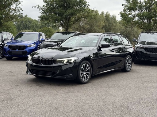 BMW 318 iA Touring Advantage / WIDESCREEN / CAM / CARPLAY / VERW ZETEL / SPORTZETEL ++